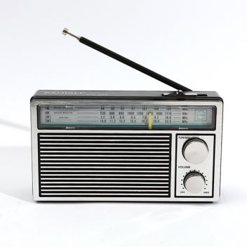 רדיו טרנזיסטור אנלוגי נטען AM/FM